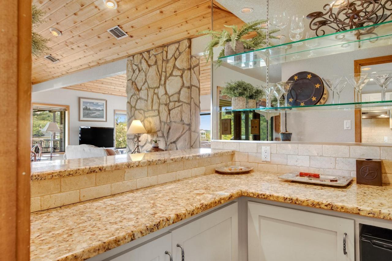 Spicewood Treehouse Villa Bagian luar foto