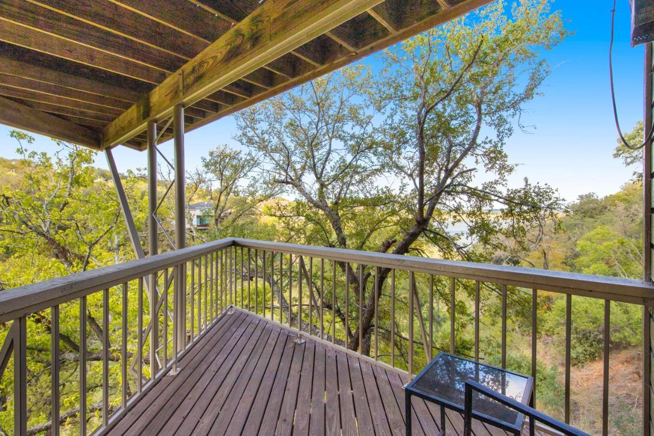 Spicewood Treehouse Villa Bagian luar foto